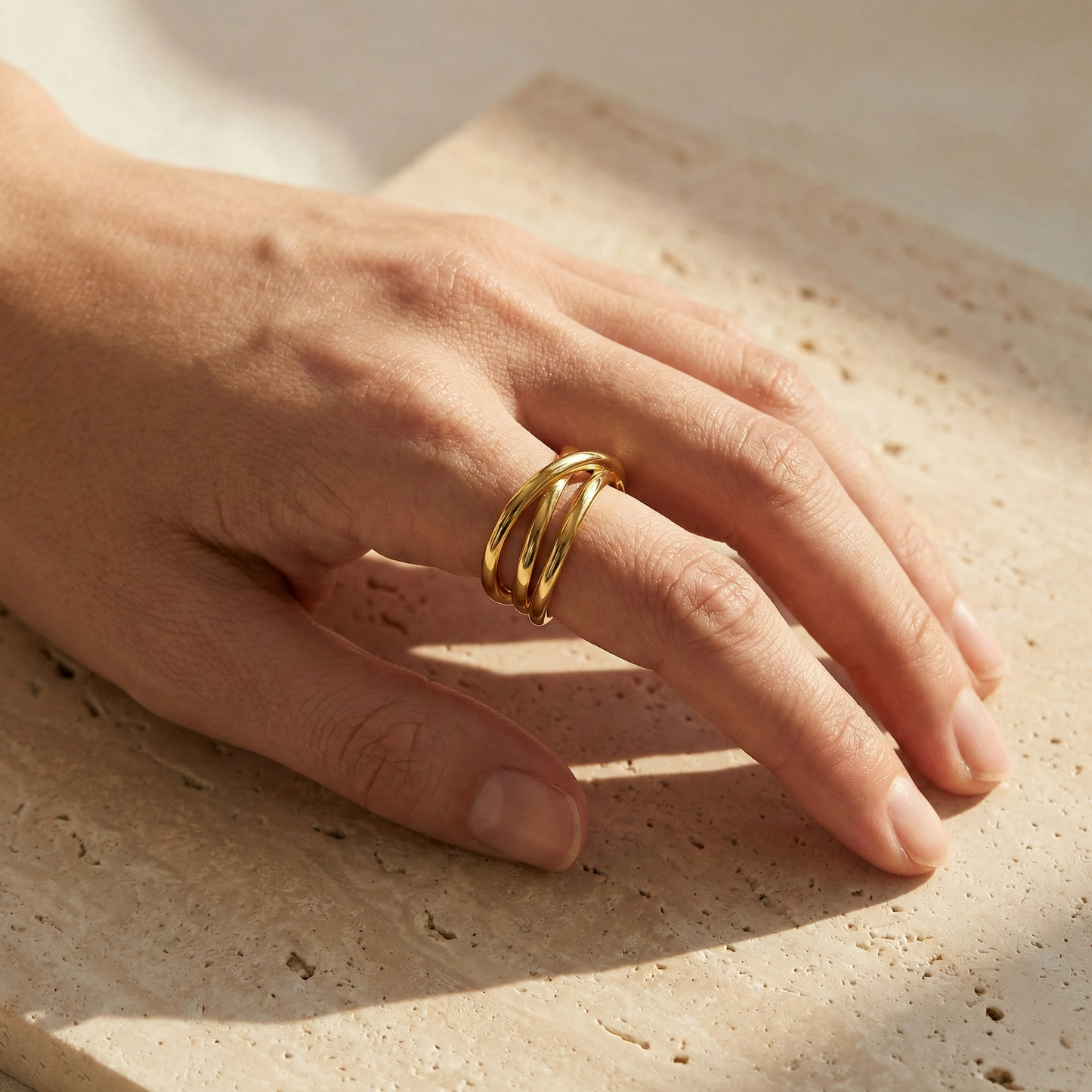 Anillo Entrelazado Alba con fusión en Oro 18K