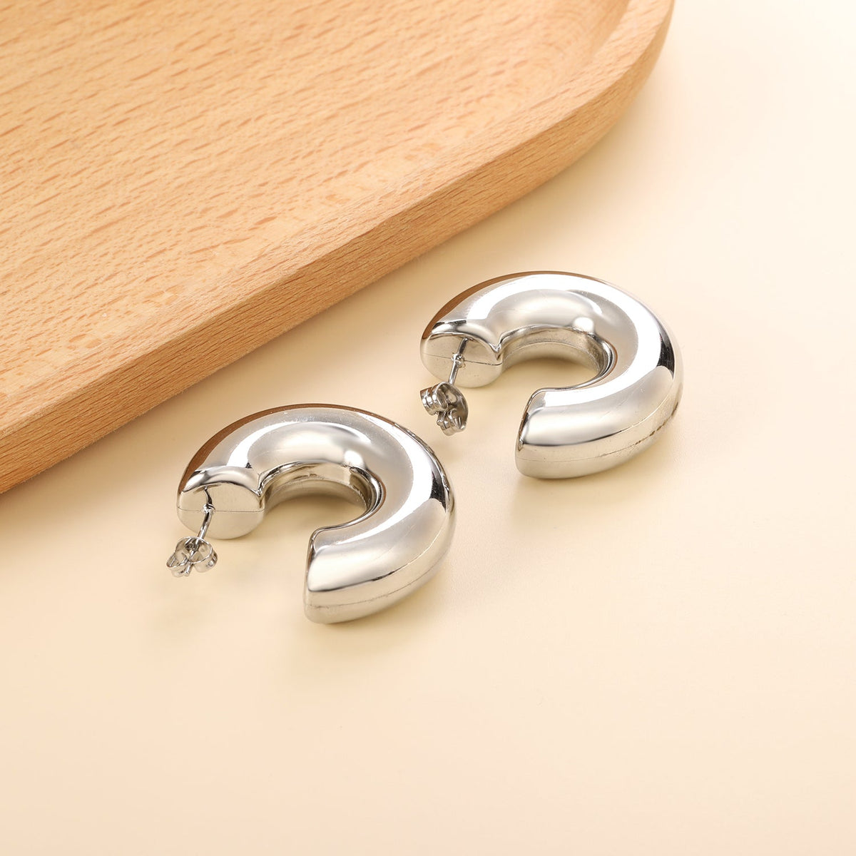 Pendientes C-Curve Essential con fusión en Oro 18K