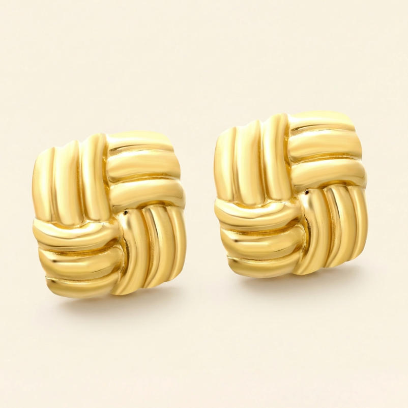 Pendientes Square Knitted Texture con fusión en Oro 18K