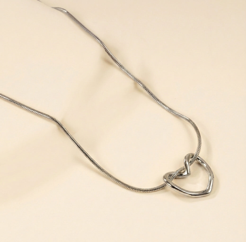 Collar Amore Flow con fusión en Oro 18K