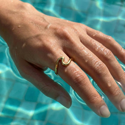 Anillo Wave Heart con fusión en Oro 18K