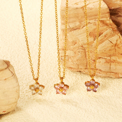 Collar Five Petal Zirconium con fusión en Oro 18K
