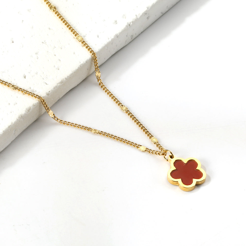 Collar Peach Blossom Shell con fusión en Oro 18K