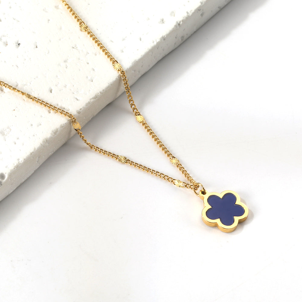Collar Peach Blossom Shell con fusión en Oro 18K