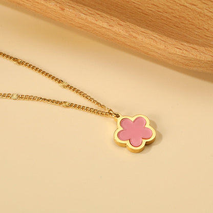Collar Peach Blossom Shell con fusión en Oro 18K