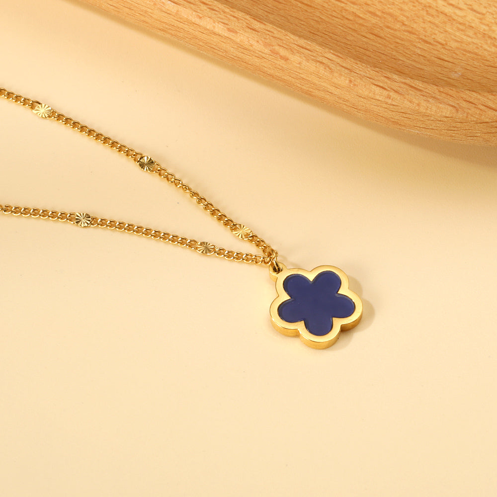Collar Peach Blossom Shell con fusión en Oro 18K