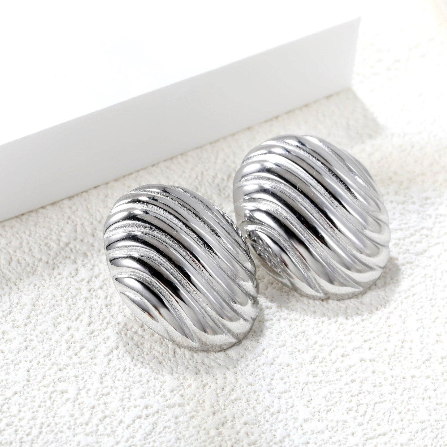 Pendientes Oval Stripe Texture con fusión en Oro 18K