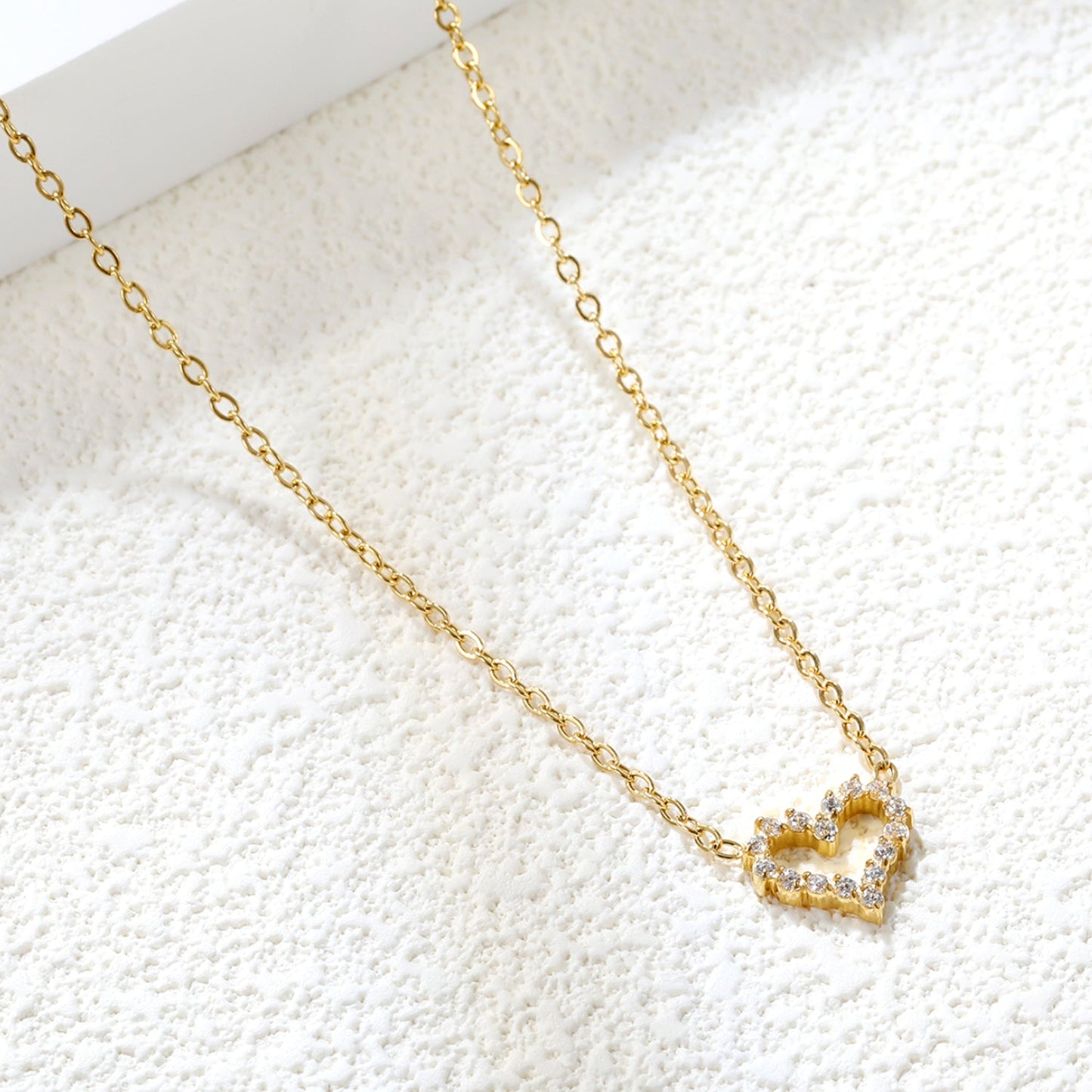 Collar Heart Circle Diamond Edge con fusión en Oro 18K
