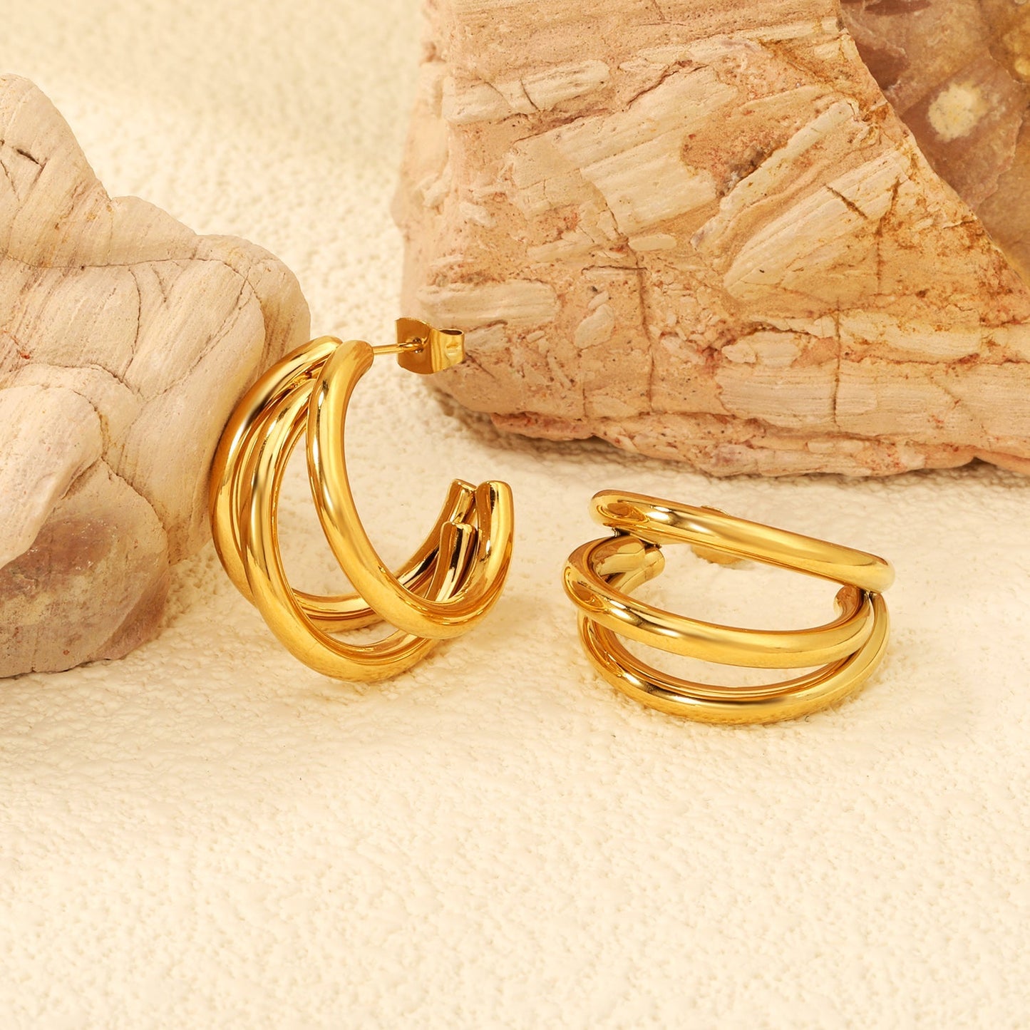 Pendientes C-Curve Triple con fusión en Oro 18K