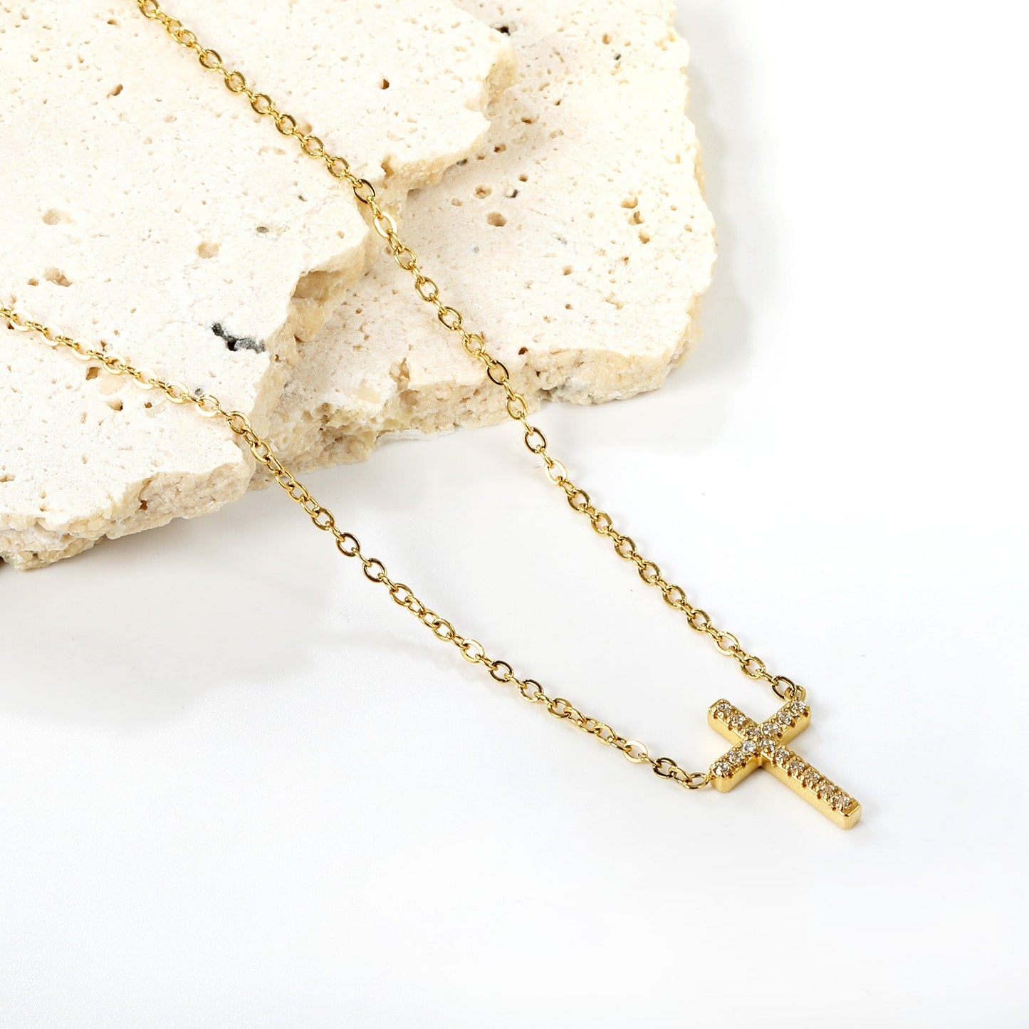 Collar Cross Diamond Shine con fusión en Oro 18K