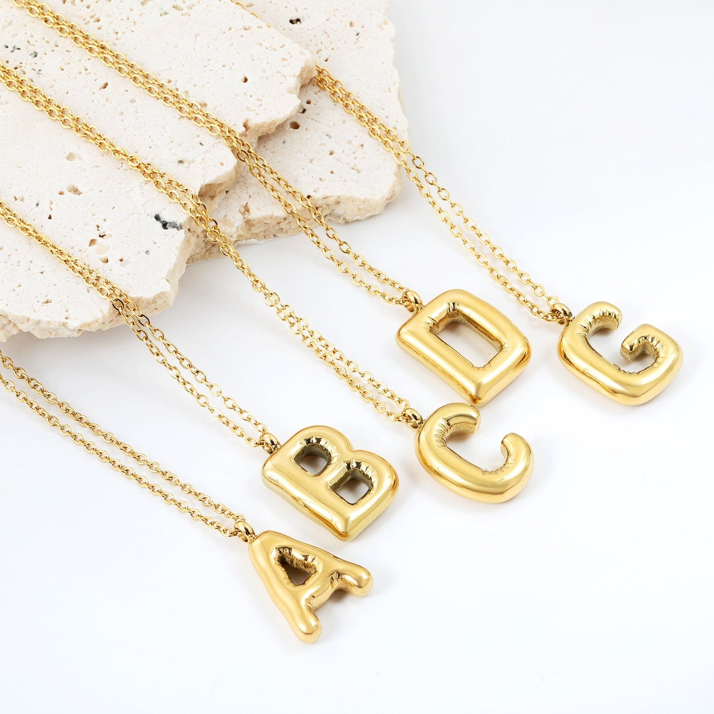 Collar Bubble Letter Alphabet con fusión en Oro 18K