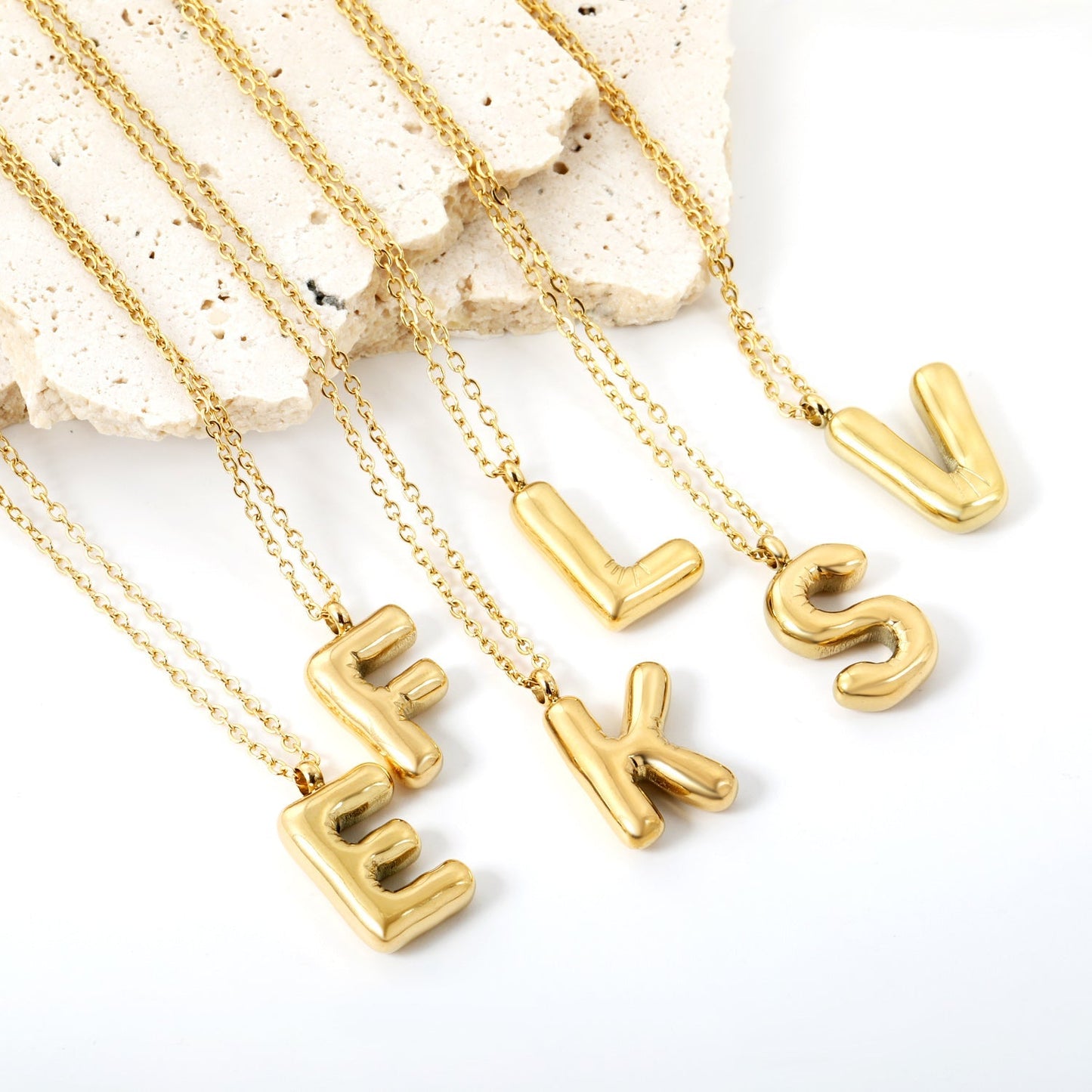 Collar Bubble Letter Alphabet con fusión en Oro 18K