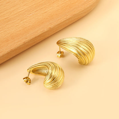 Pendientes Vertical Drop Oval con fusión en Oro 18K