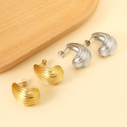 Pendientes Vertical Drop Oval con fusión en Oro 18K