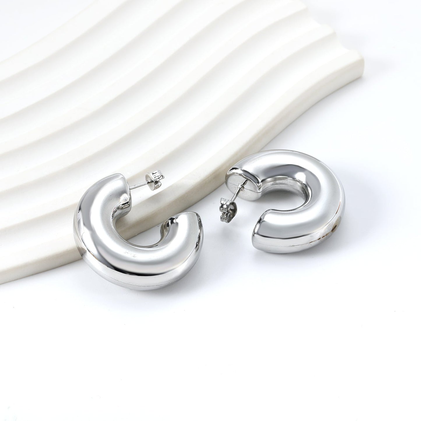 Pendientes C-Curve Essential con fusión en Oro 18K