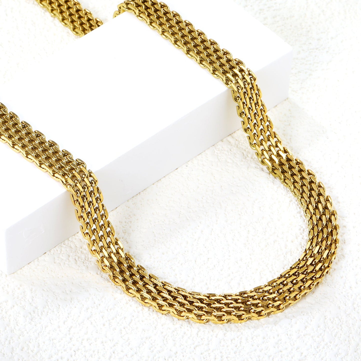 Collar Braided Mesh Link con fusión en Oro 18K
