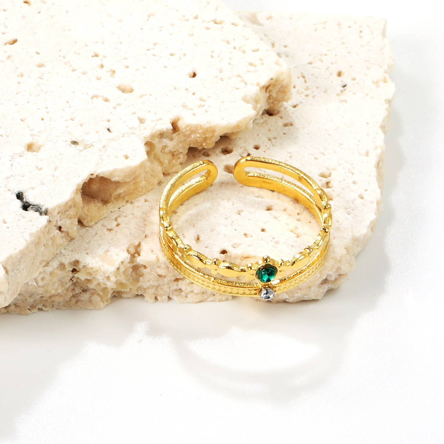 Anillo Green & White Diamond con fusión en Oro 18K