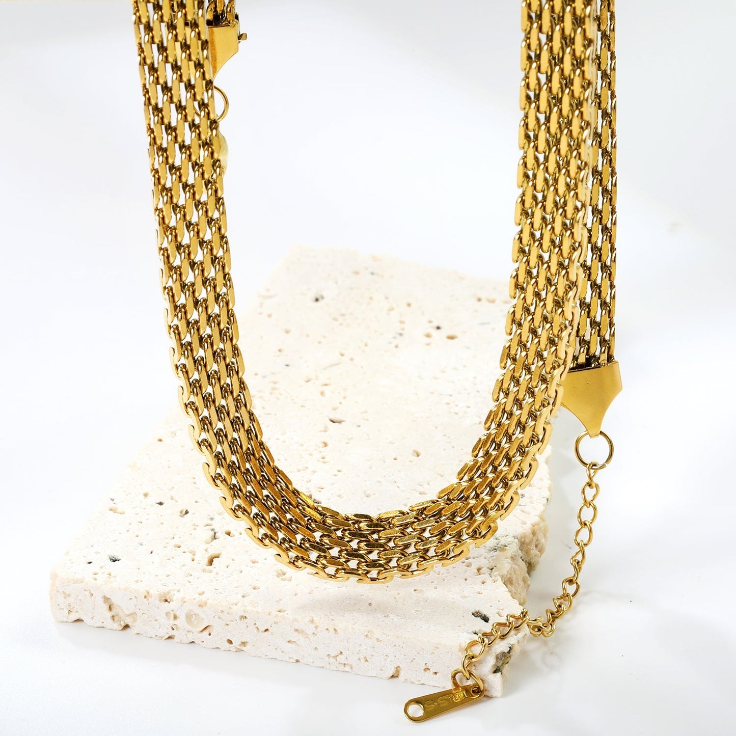 Collar Braided Mesh Link con fusión en Oro 18K