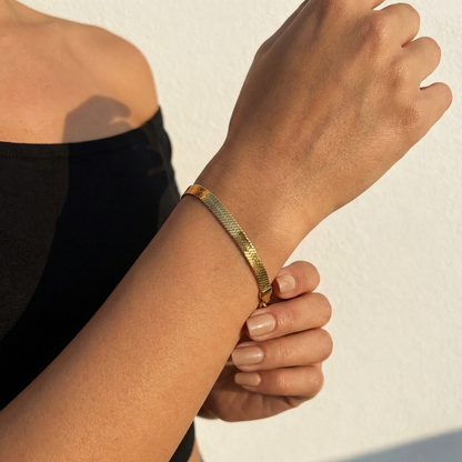 Pulsera Seda con fusión en Oro 18K