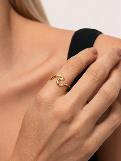 Anillo Wave Heart con fusión en Oro 18K