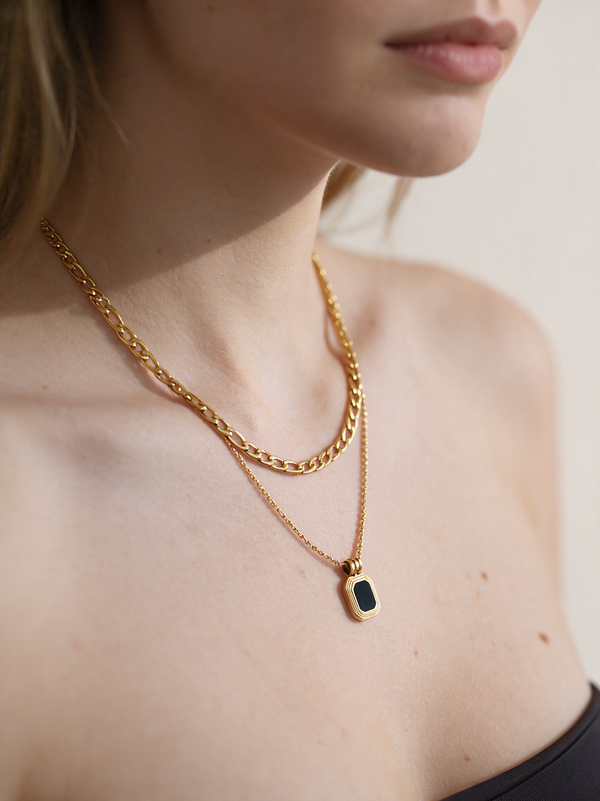 Collar Emerald Night con fusión en Oro 18K