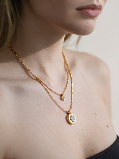 Collar Eternal Glow Layered con fusión en Oro 18K