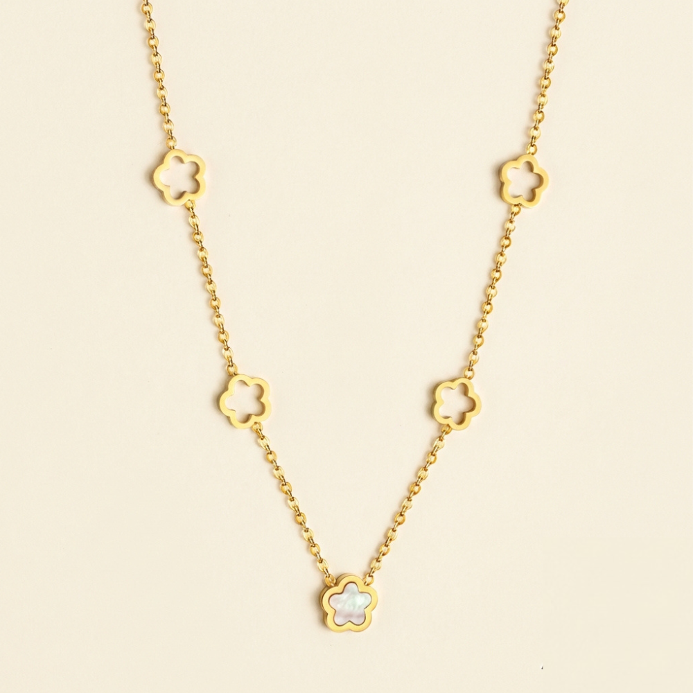 Collar Peach Blossom con fusión en Oro 18K