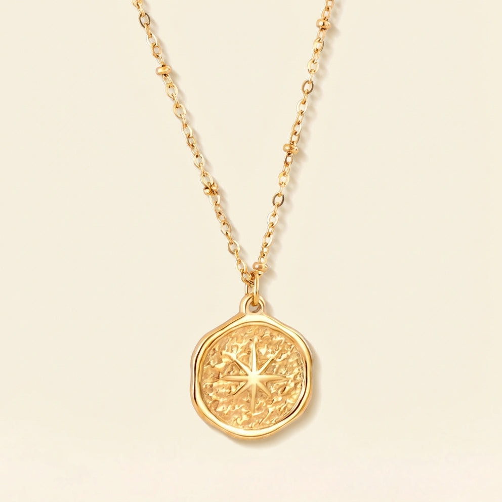 Collar Compass North Star con fusión en Oro 18K