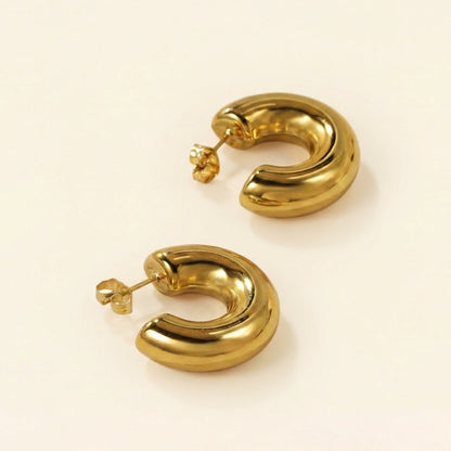 Pendientes C-Curve Essential con fusión en Oro 18K