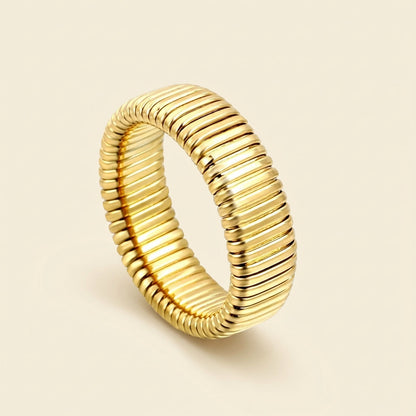 Anillo Bold Gold con fusión en Oro 18K