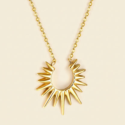 Collar Irregular Half Circle con fusión en Oro 18K