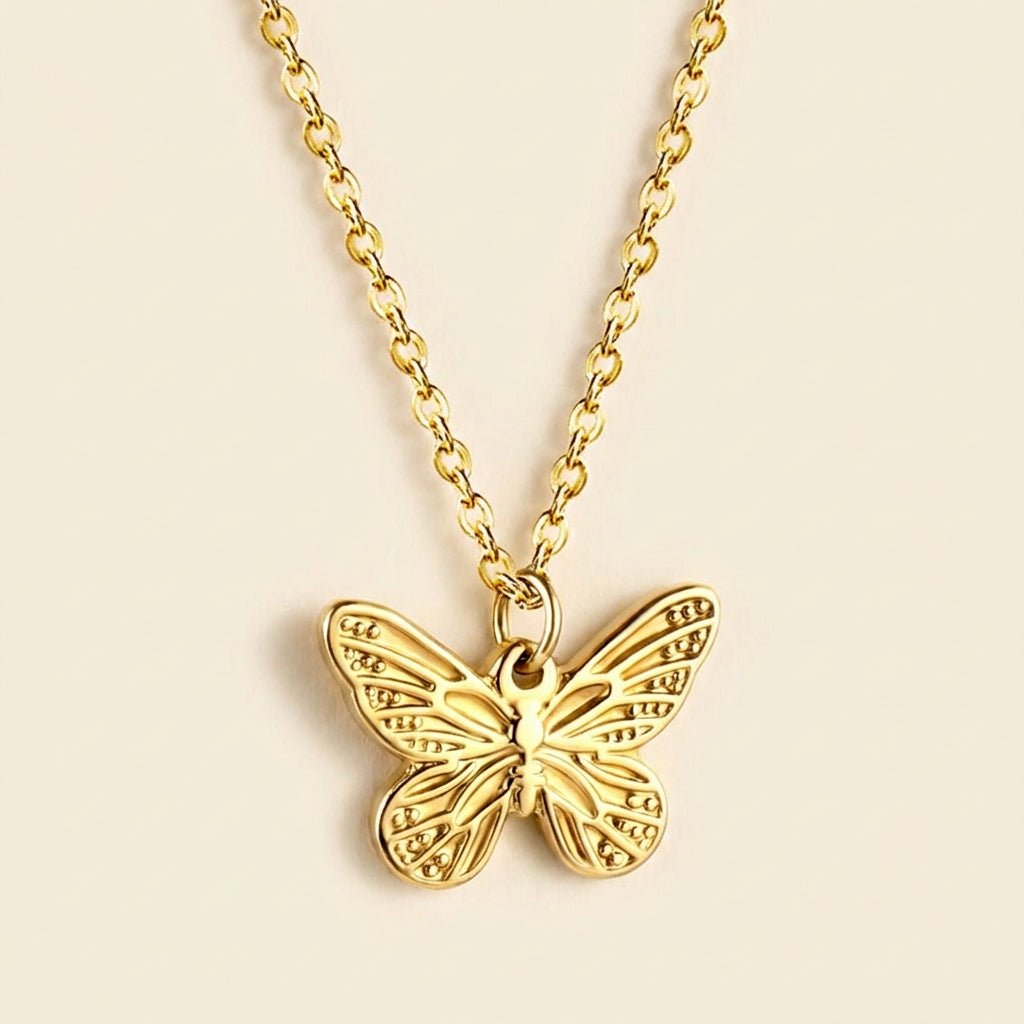 Collar Butterfly Minimal con fusión en Oro 18K