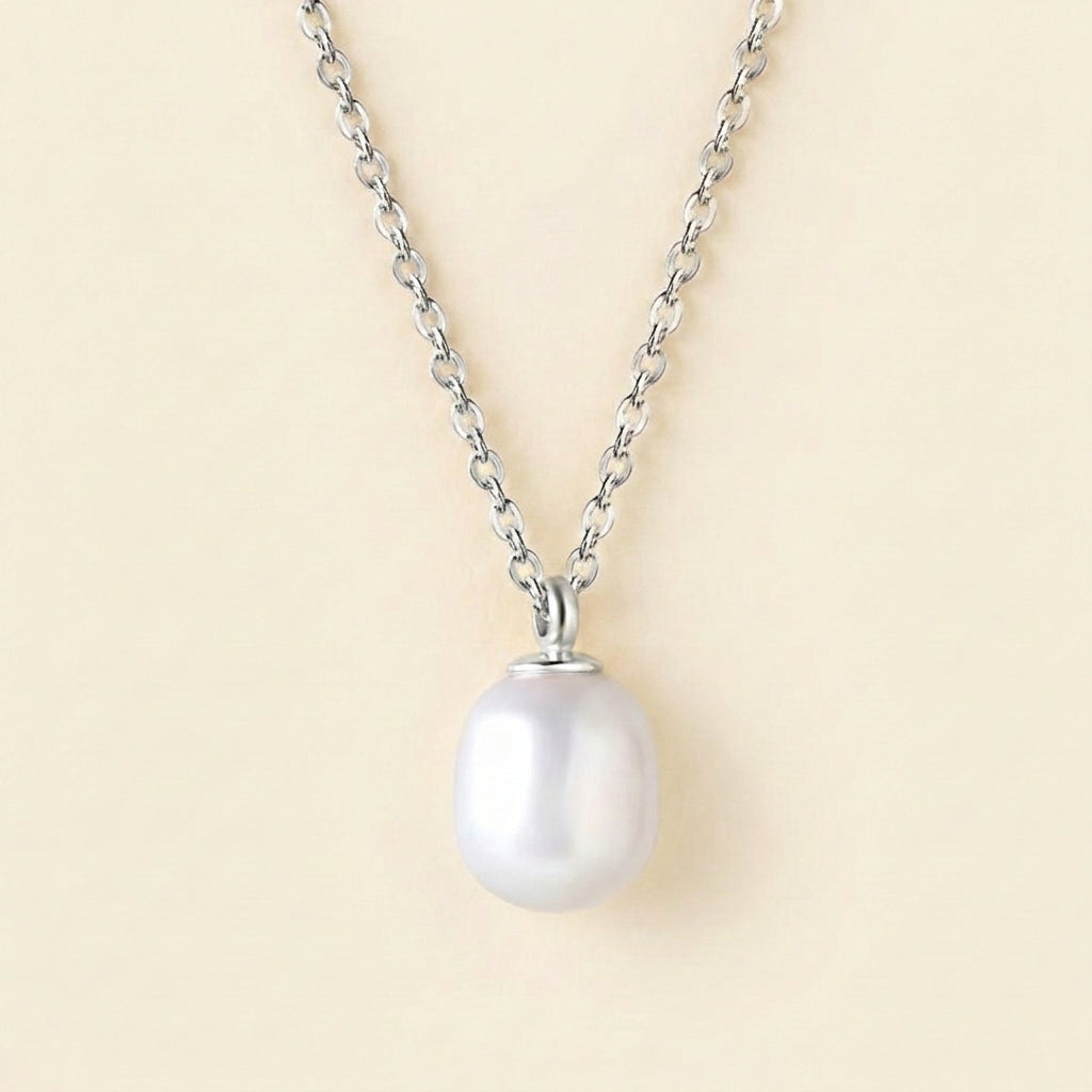 Collar White Pearl Essential con fusión en Oro 18K