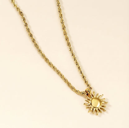 Collar Sol de Capri con fusión en Oro 18K
