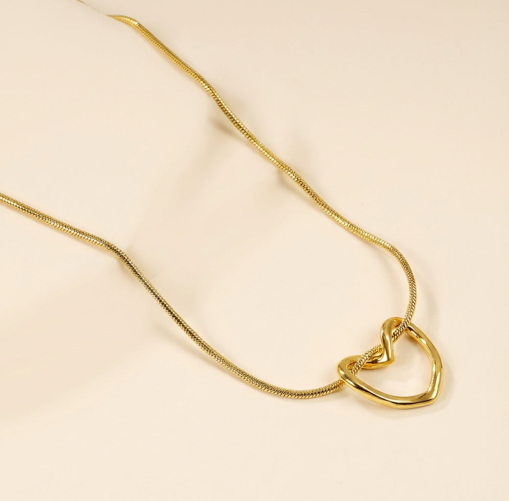 Collar Amore Flow con fusión en Oro 18K