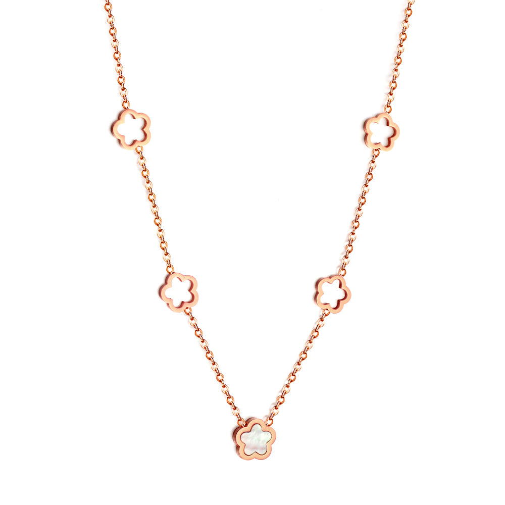 Collar Peach Blossom con fusión en Oro 18K