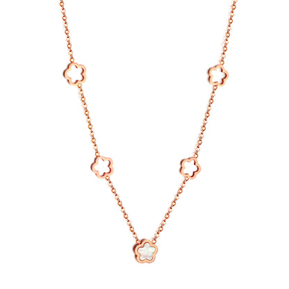 Collar Peach Blossom con fusión en Oro 18K