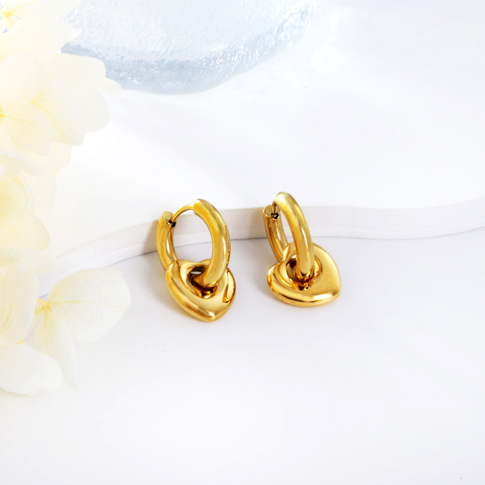 Pendientes Heart Circle Charm con fusión en Oro 18K