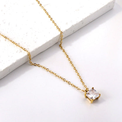 Collar Square Diamond con fusión en Oro 18K