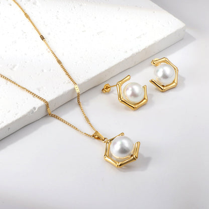 Collar Pentagonal Pearl con fusión en Oro 18K