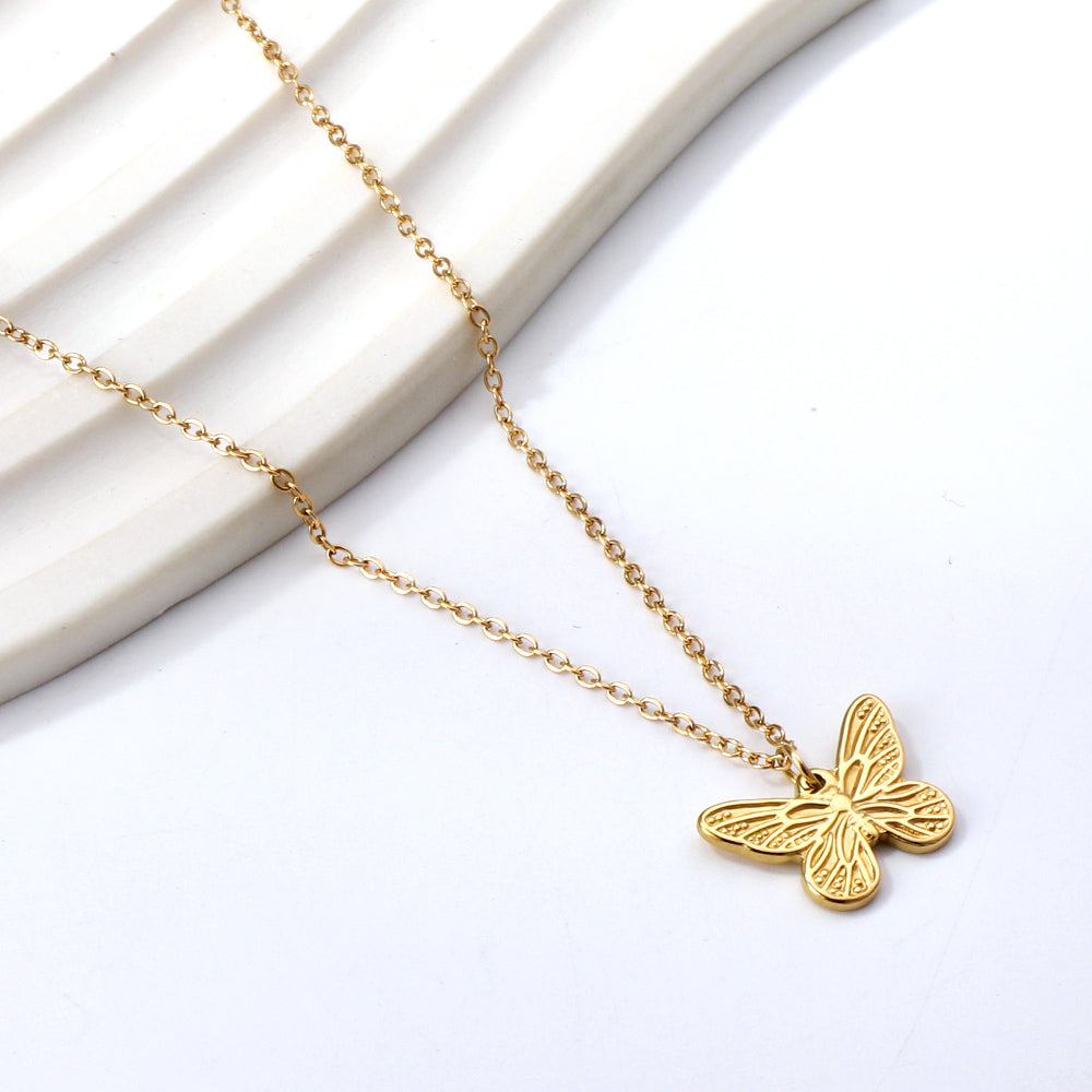 Collar Butterfly Minimal con fusión en Oro 18K