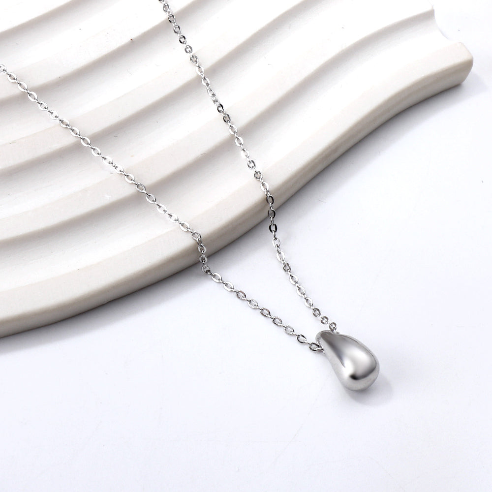 Collar Water Drop Essence con fusión en Oro 18K