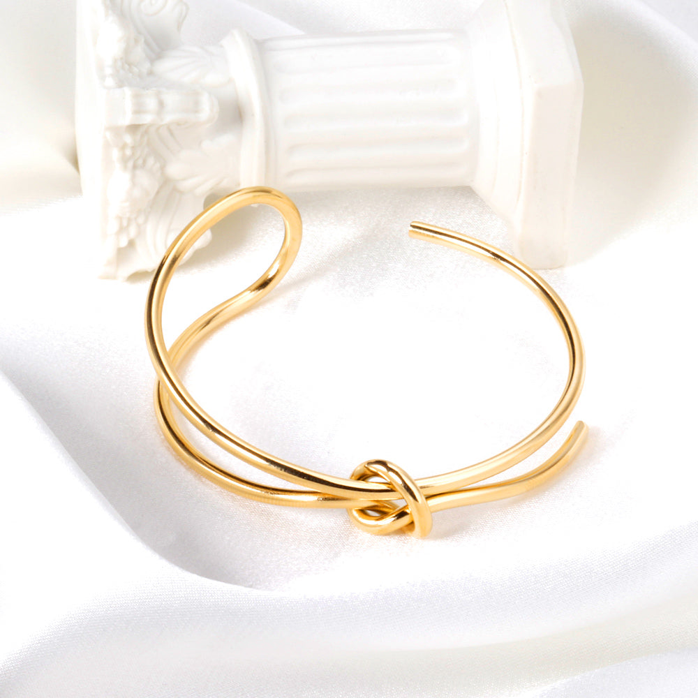 Brazalete Clasp Minimal con fusión en Oro 18K