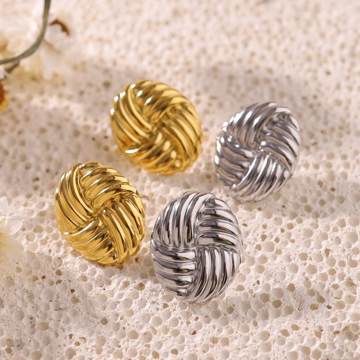 Pendientes Woven Knot con fusión en Oro 18K