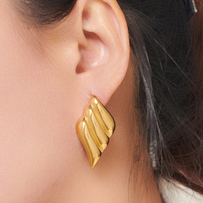 Pendientes Triple Wing con fusión en Oro 18K