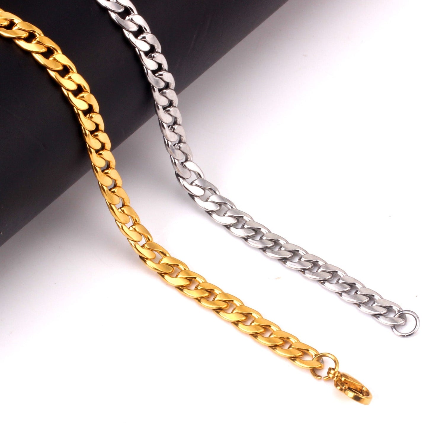Pulsera Curb Chain con fusión en Oro 18K