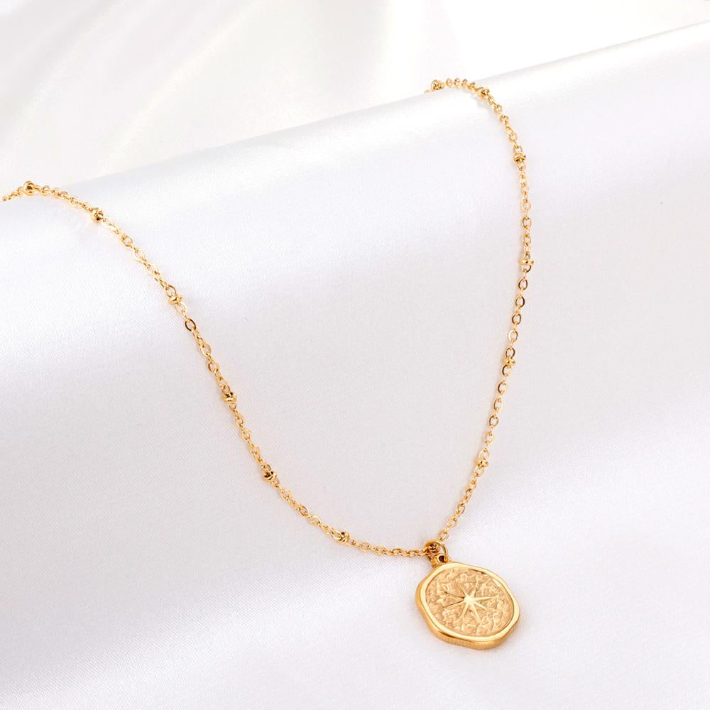 Collar Compass North Star con fusión en Oro 18K